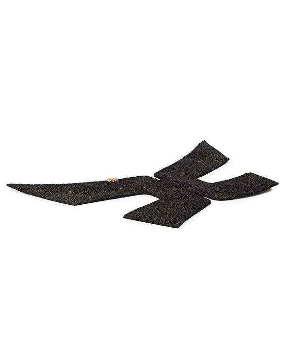 Corte: Arborius Gamuza Perforada Negro